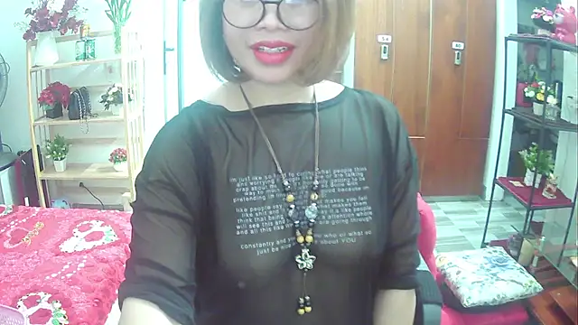 Snapshot of Miu-Le chatting on February 2025 03:59:01 PM Miu-Le online show from February 2025 03:59:01 PM