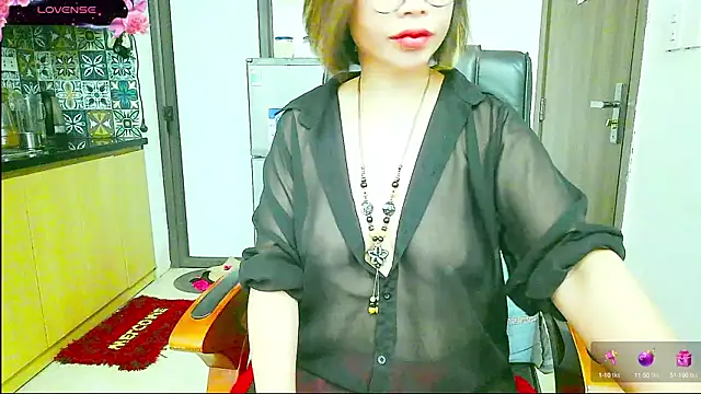 Snapshot of Miu-Le chatting on September 2025 07:48:01 PM Miu-Le online show from September 2025 07:48:01 PM