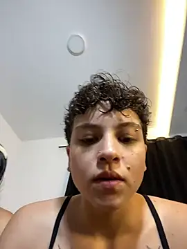 Snapshot of 01antoniafranco chatting on March 2026 05:01:02 AM 01antoniafranco online show from March 2026 05:01:02 AM