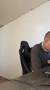 MrMrsRight online show from November 2025 08:05:02 AM