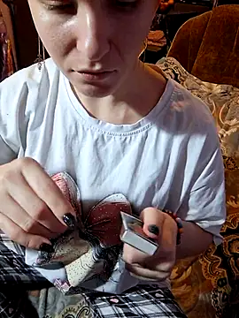  Kitti  online show from December 2025 10:02:01 AM