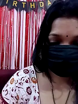Snapshot of Beauty-khan chatting on February 2025 08:25:01 PM Beauty-khan online show from February 2025 08:25:01 PM