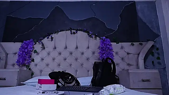 AmberGreyy  online show from July 2026 07:30:01 PM