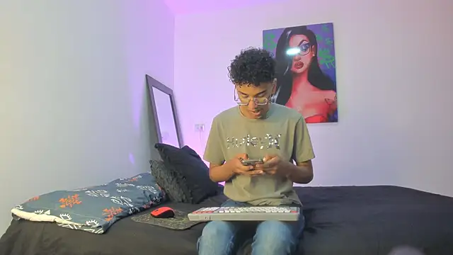 harrytwink18 online show from March 2025 01:29:02 PM