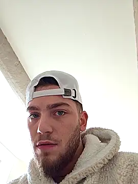 Snapshot of incr18 chatting on February 2026 11:21:01 AM incr18 online show from February 2026 11:21:01 AM