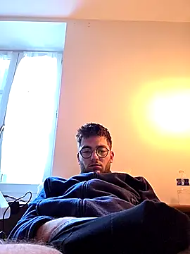 Snapshot of incr18 chatting on March 2026 06:39:01 AM incr18 online show from March 2026 06:39:01 AM