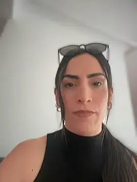 alessandra-a online show from November 2025 09:28:01 PM