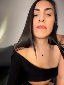 Snapshot of alessandra-a chatting on June 2026 04:07:02 AM alessandra-a online show from June 2026 04:07:02 AM