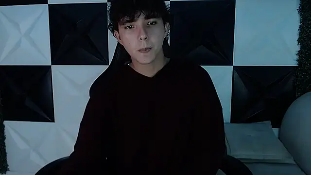 Snapshot of Dani_cumboy chatting on December 2024 02:56:02 AM Dani cumboy online show from December 2024 02:56:02 AM