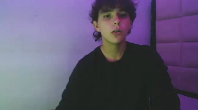 Snapshot of Dani_cumboy chatting on December 2024 02:52:01 AM Dani cumboy online show from December 2024 02:52:01 AM