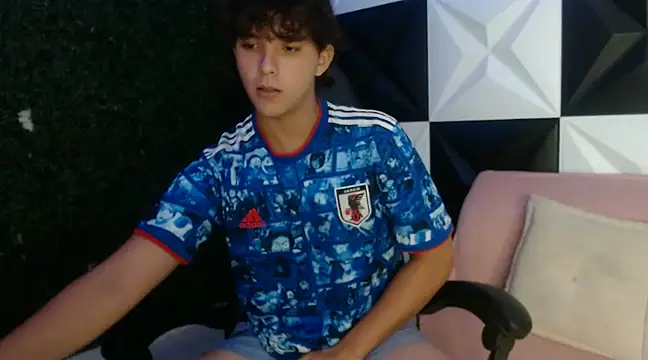 Snapshot of Dani_cumboy chatting on December 2024 01:15:02 AM Dani cumboy online show from December 2024 01:15:02 AM