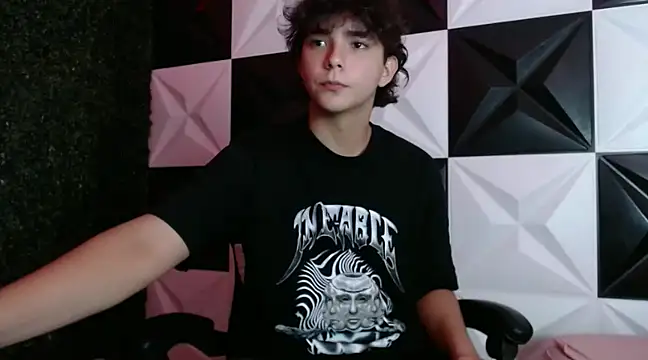 Snapshot of Dani_cumboy chatting on December 2024 03:03:01 AM Dani cumboy online show from December 2024 03:03:01 AM