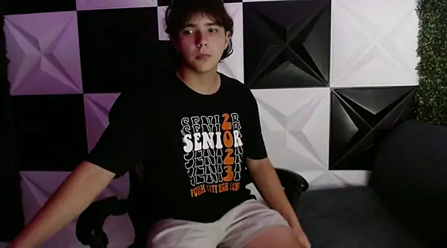 Snapshot of Dani_cumboy chatting on January 2025 05:50:02 AM Dani cumboy online show from January 2025 05:50:02 AM