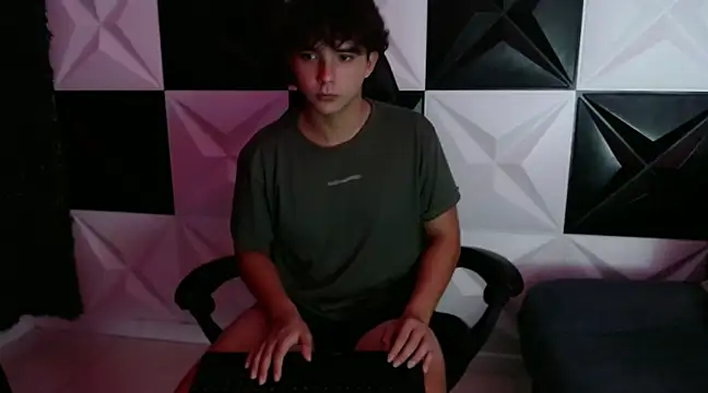 Snapshot of Dani_cumboy chatting on January 2025 07:38:02 AM Dani cumboy online show from January 2025 07:38:02 AM