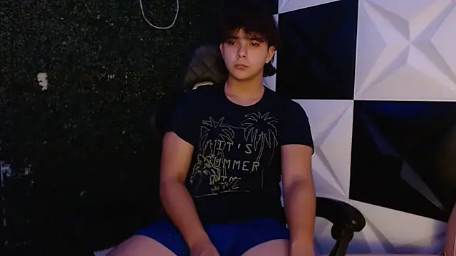 Snapshot of Dani_cumboy chatting on February 2025 06:00:01 AM Dani cumboy online show from February 2025 06:00:01 AM