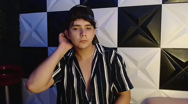 Snapshot of Dani_cumboy chatting on February 2025 07:23:01 AM Dani cumboy online show from February 2025 07:23:01 AM