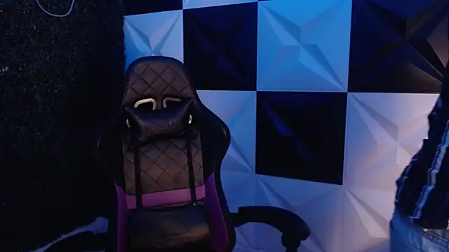 Snapshot of Dani_cumboy chatting on February 2025 03:20:01 AM Dani cumboy online show from February 2025 03:20:01 AM