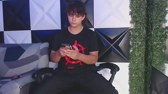 Snapshot of Dani_cumboy chatting on March 2025 03:40:01 AM Dani cumboy online show from March 2025 03:40:01 AM