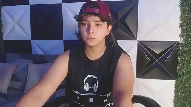 Snapshot of Dani_cumboy chatting on March 2025 01:08:01 PM Dani cumboy online show from March 2025 01:08:01 PM