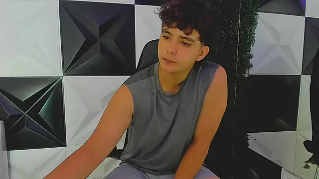 Snapshot of Dani_cumboy chatting on September 2025 01:02:02 PM Dani cumboy online show from September 2025 01:02:02 PM