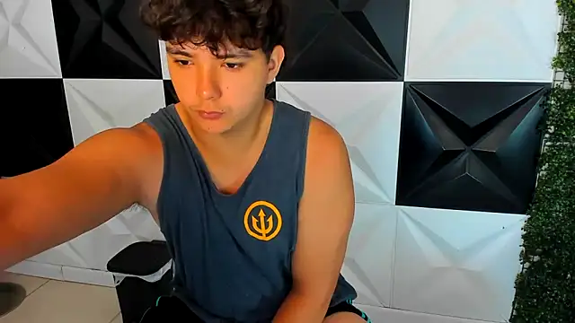 Snapshot of Dani_cumboy chatting on October 2025 01:55:02 PM Dani cumboy online show from October 2025 01:55:02 PM