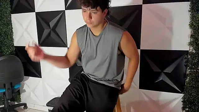 Snapshot of Dani_cumboy chatting on October 2025 02:13:02 PM Dani cumboy online show from October 2025 02:13:02 PM