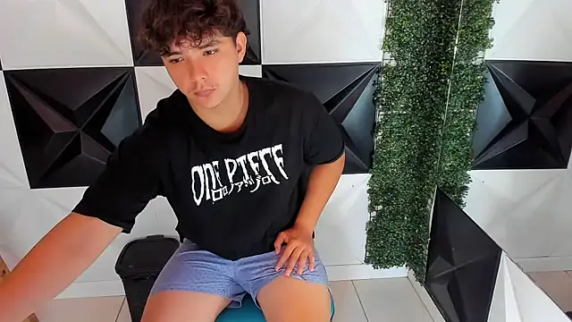 Snapshot of Dani_cumboy chatting on October 2025 02:34:01 PM Dani cumboy online show from October 2025 02:34:01 PM