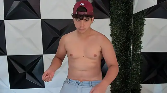 Snapshot of Dani_cumboy chatting on October 2025 02:10:01 PM Dani cumboy online show from October 2025 02:10:01 PM