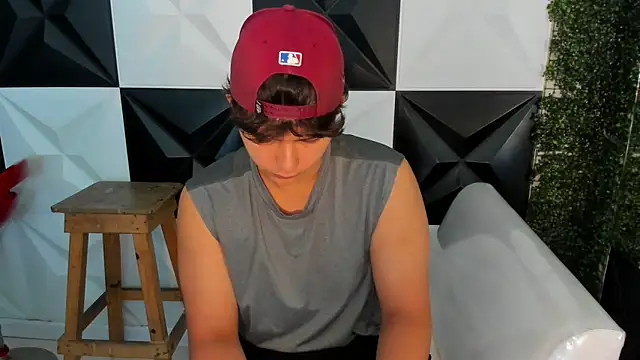 Snapshot of Dani_cumboy chatting on November 2025 01:33:01 PM Dani cumboy online show from November 2025 01:33:01 PM