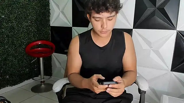 Snapshot of Dani_cumboy chatting on December 2025 01:16:02 PM Dani cumboy online show from December 2025 01:16:02 PM