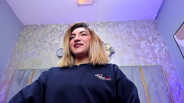 TomLondon  online show from November 2025 11:43:02 AM