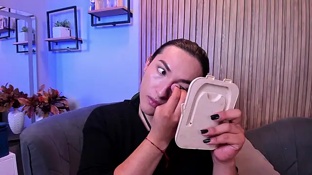 TomLondon  online show from February 2026 07:12:02 PM