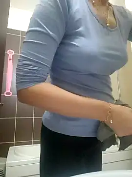 Snapshot of Evadesirex46 chatting on December 2024 03:41:01 PM Evadesirex46 online show from December 2024 03:41:01 PM