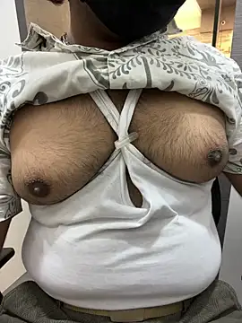 Snapshot of dick69lil chatting on May 2026 06:09:01 AM dick69lil online show from May 2026 06:09:01 AM
