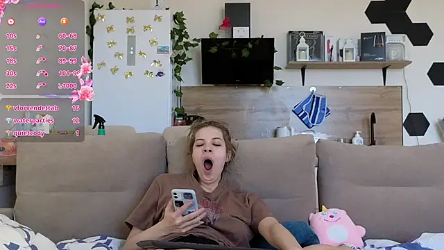 Snapshot of Girl_alone_home chatting on March 2025 04:41:01 AM Girl alone home online show from March 2025 04:41:01 AM