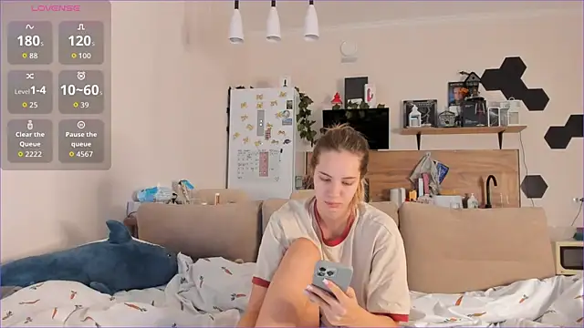 Snapshot of Girl_alone_home chatting on September 2025 03:32:02 AM Girl alone home online show from September 2025 03:32:02 AM