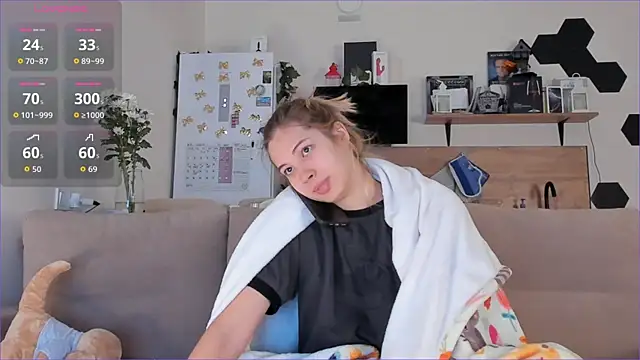 Snapshot of Girl_alone_home chatting on October 2025 04:04:01 AM Girl alone home online show from October 2025 04:04:01 AM