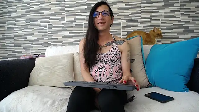 Snapshot of VioletaGomezCo chatting on November 2025 02:17:01 PM VioletaGomezCo online show from November 2025 02:17:01 PM