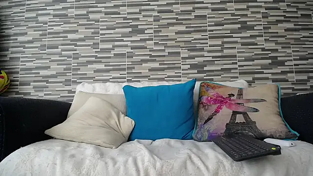 Snapshot of VioletaGomezCo chatting on November 2025 02:39:02 PM VioletaGomezCo online show from November 2025 02:39:02 PM