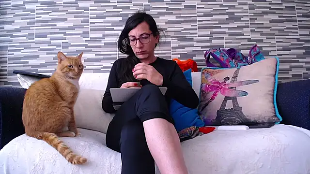 Snapshot of VioletaGomezCo chatting on November 2025 02:44:01 PM VioletaGomezCo online show from November 2025 02:44:01 PM