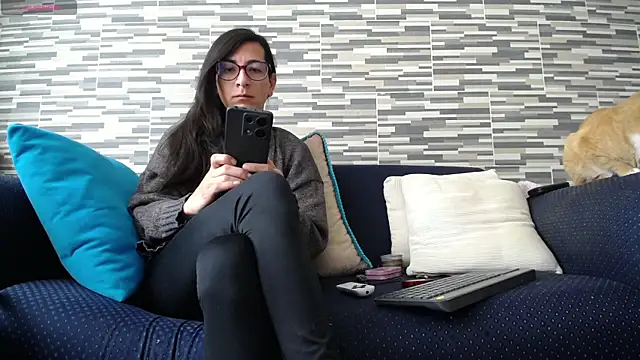 Snapshot of VioletaGomezCo chatting on December 2025 03:32:02 PM VioletaGomezCo online show from December 2025 03:32:02 PM