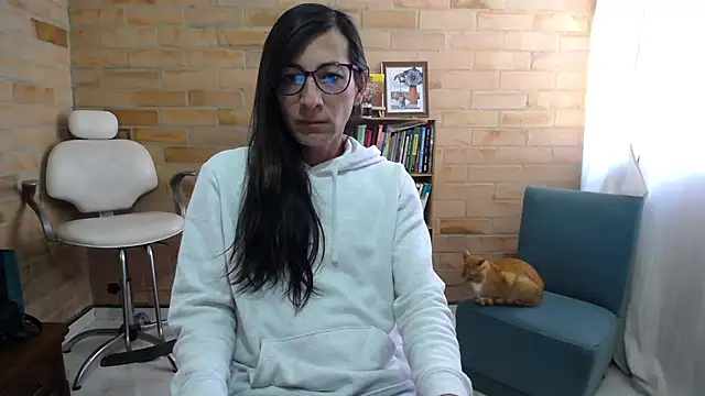 Snapshot of VioletaGomezCo chatting on December 2025 02:43:02 PM VioletaGomezCo online show from December 2025 02:43:02 PM