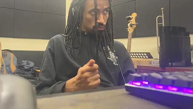 hotcamboy420 online show from November 2025 05:57:01 AM