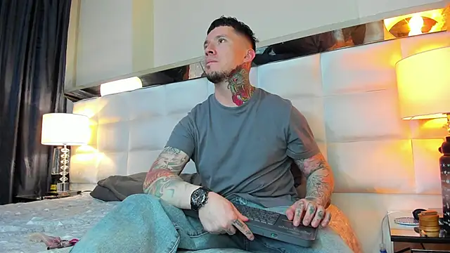 Adam tatto online show from October 2025 04:00:01 AM