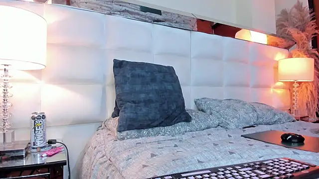 Adam tatto online show from November 2025 05:10:02 AM