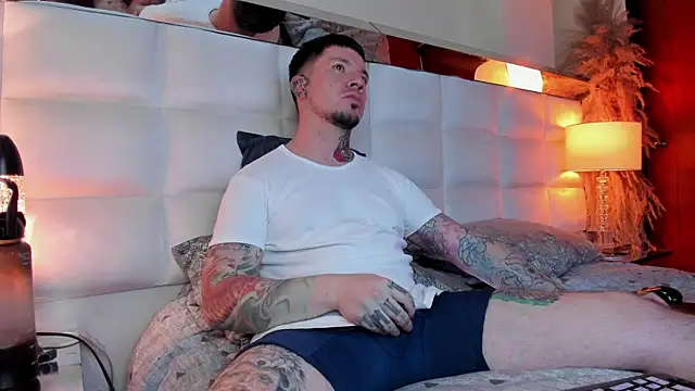 Adam tatto online show from November 2025 02:22:02 AM