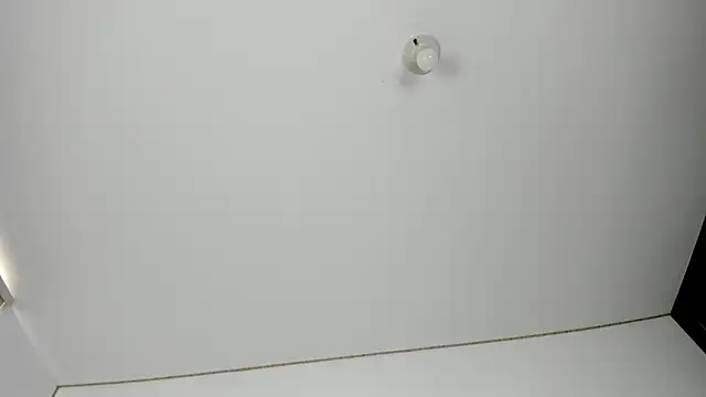 Snapshot of Andrea_Williams_ chatting on December 2024 09:41:02 PM Andrea Williams online show from December 2024 09:41:02 PM