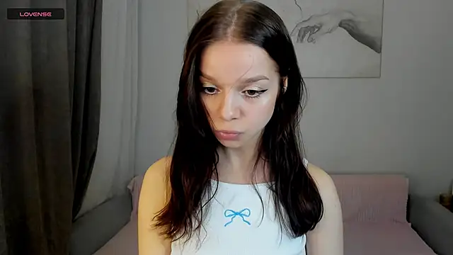 Snapshot of crystal_lilith chatting on May 2026 05:21:02 PM crystal lilith online show from May 2026 05:21:02 PM