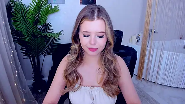 Snapshot of FollowLovee chatting on February 2025 06:12:01 PM FollowLovee online show from February 2025 06:12:01 PM