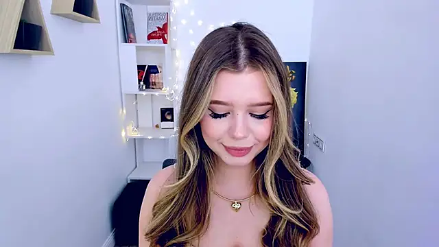 Snapshot of FollowLovee chatting on March 2025 05:50:01 PM FollowLovee online show from March 2025 05:50:01 PM